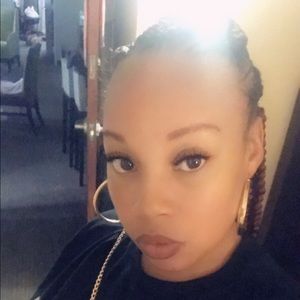 Meet your Posher, Ebeni